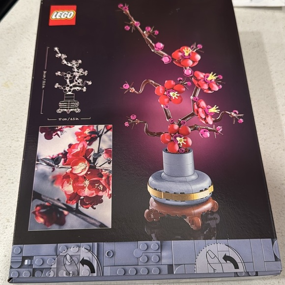 LEGO: Plum Blossom (Botanical Collection) - Picture 3 of 3